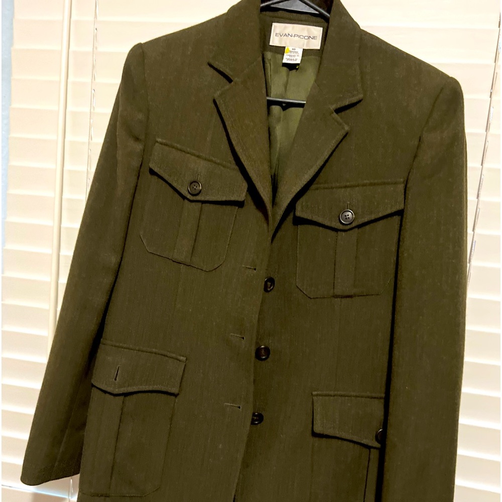 Army green Evan Picone jacket.